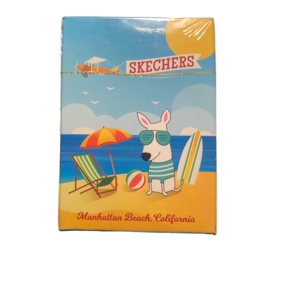 Skechers Manhattan Beach California Playing Cards - Picture 1 of 3